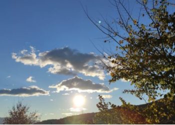 Kushte atmosferike të paqëndrueshme, ja si pritet të jetë moti sot