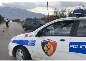 Aksidentoi për vdekje këmbësorin në Durrës, 16-vjeçari e kishte marrë makinën me qera nga kushëriri i tij, e drejtonte mjetin pa patentë