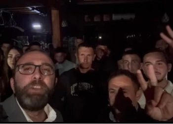 Ndërpriten dritat gjatë takimit, Bardhi: Të rinjtë e Divjakës e kanë vendosur, janë njësha