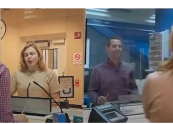 “Agjencitë kanë si qëllim të fitojnë, JO të të japin këshilla të mira!” Ambasada e SHBA-ve në Tiranë drejtuar qytetarëve: Mos i besoni askujt që të premton vizë me lekë