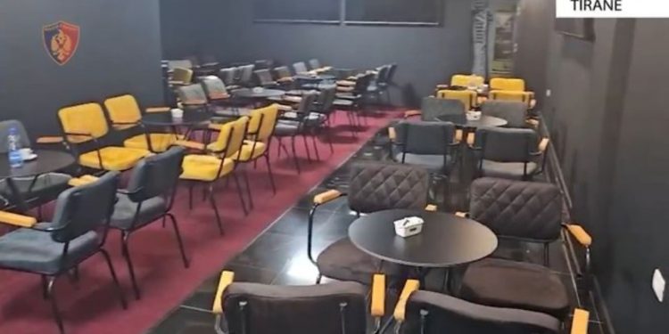 Shfrytëzonin dy subjekte në Tiranë për organizimin e lojërave të fatit/ Në pranga tre persona dhe 1 në kërkim, sekuestrohen 6 makineta dhe 2 aparat celular