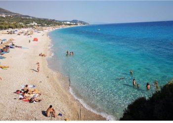 Skandal mjedisor në Palasë/ Arrestohet inxhinieri i firmës ndërtuese për ndotjen e gjirit të Dhralesë