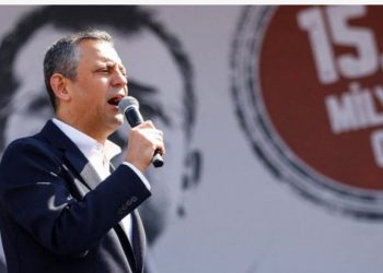 Pas burgosjes së kryebashkiakut të Stambollit, partia kryesore opozitare turke rizgjedh kreun e saj