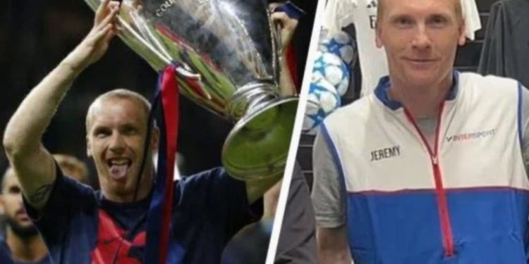 Fitoi tripletën me Barcelonën në 2015-ën, ish-mbrojtësi shfaqet duke punuar në një dyqan sportiv