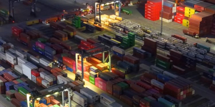 Shtëpia e Bardhë trondit Kinën: Ju presin tarifa 104% pas mesnate!