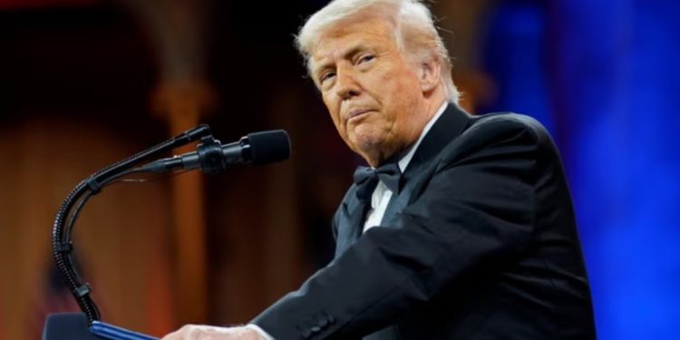 Hyn në fuqi vala e re e tarifave të Donald Trump, Kina e para që e pëson