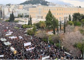 Kriza e inflacionit dhe strehimit/ Greva paralizon Greqinë, anulohen fluturimet dhe udhëtimet me anije