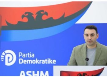 “47% e fëmijëve, të kequshqyer, kjo nuk e shqetëson shumë Ramën”/ Këlliçi: Programi i PD zgjidh varfërinë, arsimin e kujdesin shëndetësor