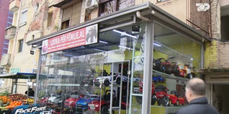 “Të ndihmojmë ne ta legalizosh”, inspektorët e IMT-së i kërkojnë 4 milionë lekë qytetarit!