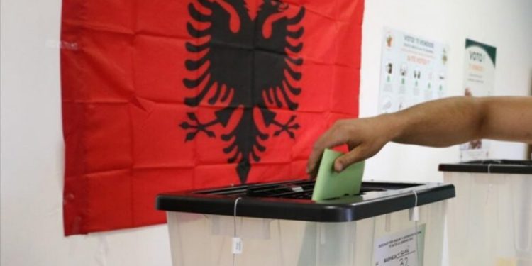 Bloomberg: Nuk ka asnjë sondazh të besueshëm për zgjedhjet e 11 Majit