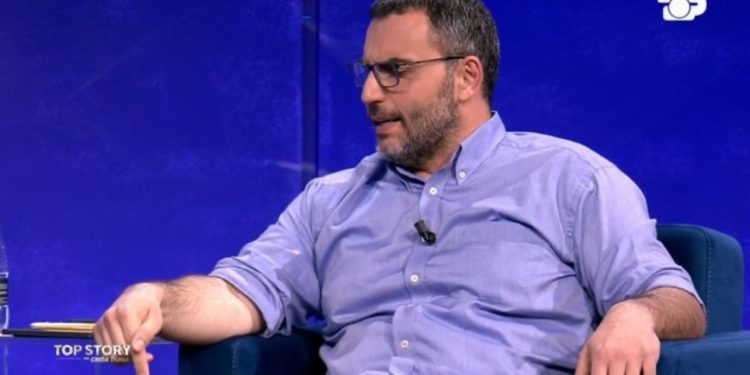 “Ti korruptohesh me 10 mijë euro?”, Duma debaton me Qorrin: Ai që dhuron shuma marramendëse, po blen vullnetin