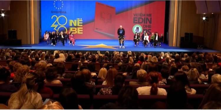 “As nuk e diskutoj fare që do të jetë socialiste!” Rama: Nuk është e largët dita kur Shqipëria do të ketë gruan e parë kryeministre
