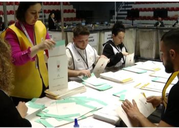 Vota e diasporës/ Përgatiten zarfet që do t’u shpërndahen emigrantëve, çfarë dihet për procesin