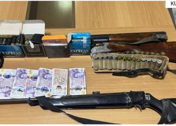 Disa vite hetime, “Kultivimi” prangos 1 person në Berat, 2 në kërkim! Sekuestrohen mijëra paund, armë dhe lëndë narkotike