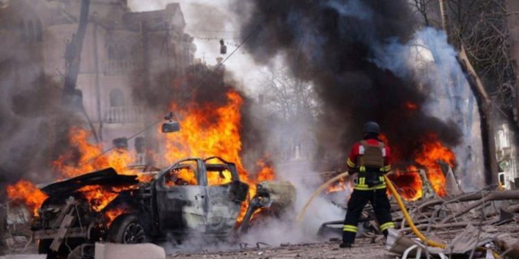 Po festonin të Dielën e Palmave, mbi 20 të vdekur nga një sulm rus me raketa në Ukrainë! Zelenskyy: Vetëm ndyrësira të tilla veprojnë kështu