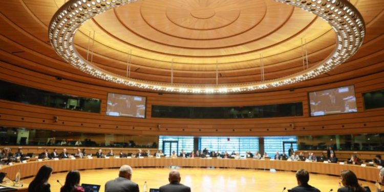 FOTOLAJM/ Dalin pamje nga konferenca e katërt ndërqeveritare Shqipëri-BE në Luksemburg