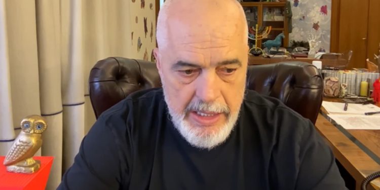 “‘Latifi’ kishte thënë që nuk dihet a do të hiqet non grata!” Rama-komentuesit: Historia që do hiqej në janar e shkurt, ta shohim, por mos më qani hallin mua