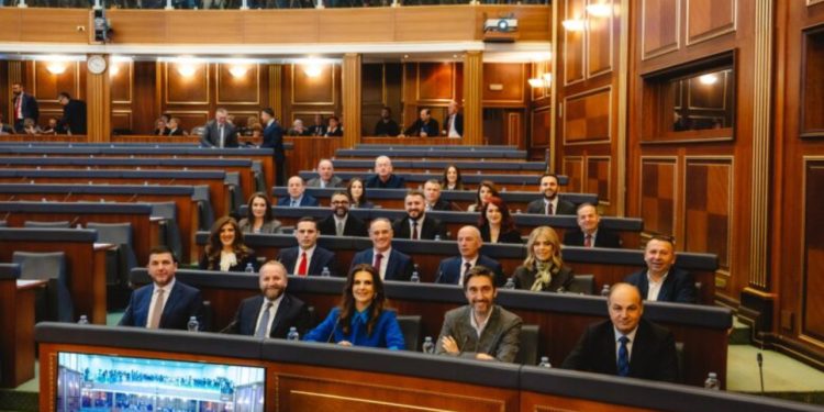 Vlora Çitaku pritet të jetë nënkryetare e Kuvendit nga radhët e PDK-së, ndërsa Abelard Tahiri sërish shef i grupit parlamentar