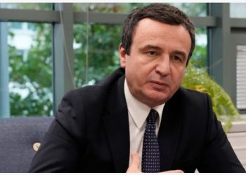 Albin Kurti jep dorëheqje nga posti i kryeministrit