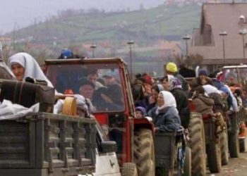 Rreth 1 milion të dëbuar, sot 26 vjet nga eksodi i shqiptarëve nga Kosova