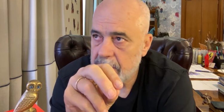“Ça ka mo?!” Incident audioje “pas kamerës” së Ramës gjatë bashkëbisedimit live, kryeministri: Instagrami po bërtet nga mungesa e vëmendjes