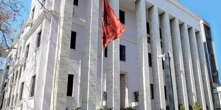 Rekursi për masën e sigurisë/ Gjykata e Lartë rrëzon kërkesën e Berishës për përjashtimin e trupës së gjyqtarëve