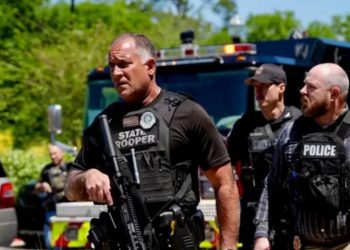 Dy viktima nga të shtënat në kampusin universitar në Florida/ Autori ishte djali i një oficereje policie, kishte protestuar kundër inaugurimit të Trump si president