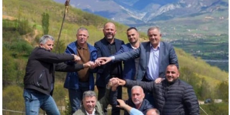 “Gjysma e burrave janë normal, të tjerët janë çyryk”- Xhelal Mziu i përgjigjet Ramës: Dibra nuk ta fal! Më 11 Maj do të përballesh me zemërimin e një populli!