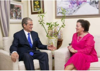 Berisha uron Pashkën: T’i lutemi Zotit që të bekojë shqiptarët dhe votën e tyre