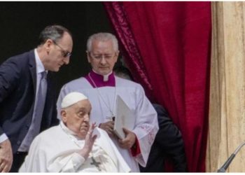 Pashkët/ Papa Françesku zhvillon takim me JD Vance! Atit i Shenjtë nga lozha e “Shën Pjetrit”: Po shohim shumë vullnet për vdekje në konfliktet e shumta