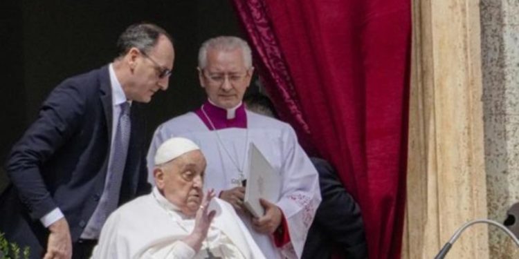 Pashkët/ Papa Françesku zhvillon takim me JD Vance! Atit i Shenjtë nga lozha e “Shën Pjetrit”: Po shohim shumë vullnet për vdekje në konfliktet e shumta