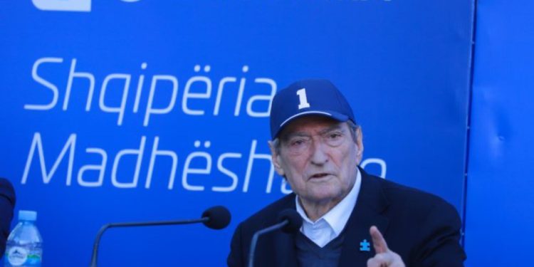 Berisha nga Elbasani: Paratë e subvencioneve të BE nuk i morën fermerët, por i mori Edi Rama me suitën e tij