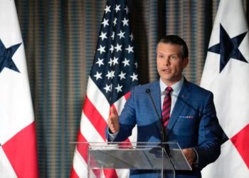 Sekretari amerikan i Mbrojtjes përfshihet në një tjetër skandal me bisedat në Signal, Hegseth ndau informacione për sulmin në Jemen me gruan, vëllanë e tij dhe disa të tjerë