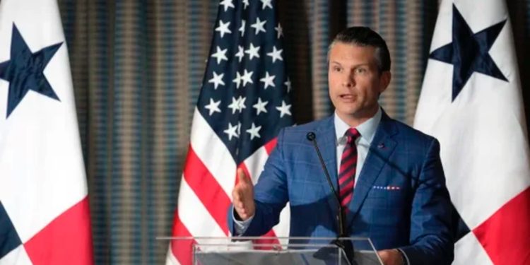 Sekretari amerikan i Mbrojtjes përfshihet në një tjetër skandal me bisedat në Signal, Hegseth ndau informacione për sulmin në Jemen me gruan, vëllanë e tij dhe disa të tjerë