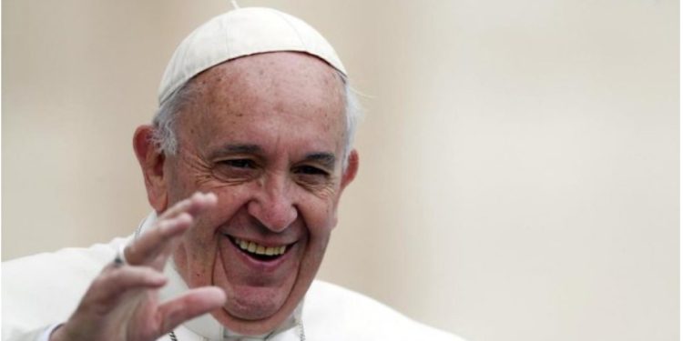 Bota katolike në zi nga vdekja e tij! Kush ishte Papa Françesku?
