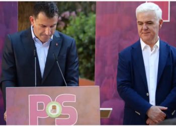 Gazetari tregon prapaskenat: Veliaj s’ka ç’i bën PS-së, ai do të luajë intrigat me Xhafajn, Bushkën apo të bëjë aleancë me Sinën