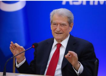 “Kryeministri del me moton ‘nudo për vota'”, Berisha: Ata që kanë kryer akte të tilla, janë përjashtuar nga gara zgjedhore dhe janë ndëshkuar me ligj