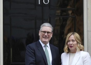 Kampet e emigrantëve/ Starmer në hapat e Melonit, Shqipëria në listën e Britanisë: Dritë jeshile për katër qendra riatdhesimi në Ballkan!