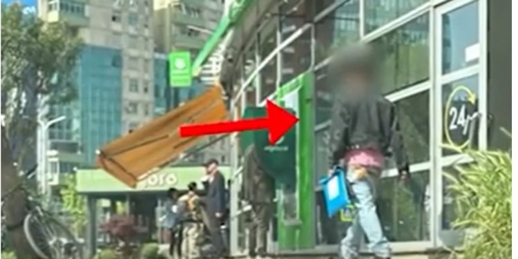 E trafikuar nga SHBA-ja/ Kapet duke marrë tek një postë një pako me drogë, vihet në pranga i riu në Tiranë