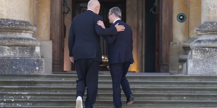 Qeveria shqiptare në negociata të fshehta për të sjellë emigrantë nga Britania