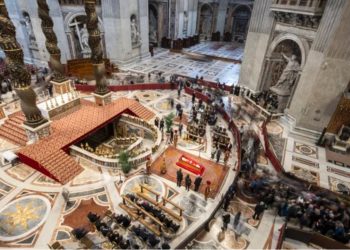 Nesër funerali i Papa Françeskut/ Arkëmorti do të mbyllet përfundimisht sot pasdite, varri do të ndërtohet nga “guri i popullit”