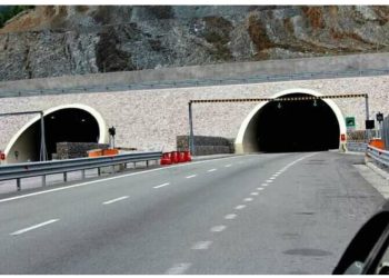 Aksident i rëndë në Rrugën e Kombit, përplasen dy makina në dalje të tunelit në Kukës, dyshohet për viktima