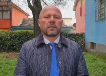 Akuzohet se bashkë me nipin dhunoi një zyrtar lokal në Ostren/ Xhelal Mziu: Situata nuk ishte siç e deklaroi policia! SPAK të sekuestrojë pamjet në zonën e takimit