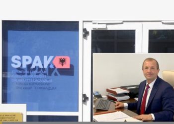 PD e kallëzoi në SPAK, reagon Gëzim Topçiu: Kemi pezulluar punësimet e reja, investimet nuk janë favorizime, bëjmë rrugë për…