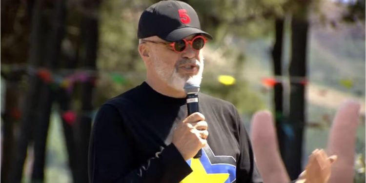 VIDEO/ Si e gënjeu në vitin 2021 Rama biznesin e vogël dhe riciklimi i premtimit në vitin 2025