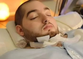 “Princi i fjetur” i Arabisë Saudite mbush 36 vjeç, ndodhet në koma për gati 20 vjet