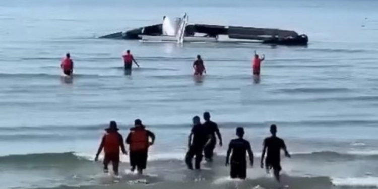 Tajlandë/ Avioni ushtarak rrëzohet gjatë stërvitjes, vdesin 6 persona
