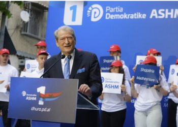 “Me rikthimin tonë do të lulëzojë biznesi”/ Berisha: Programi i PD, shpresë. Do mbushë xhepat e shqiptarëve me para