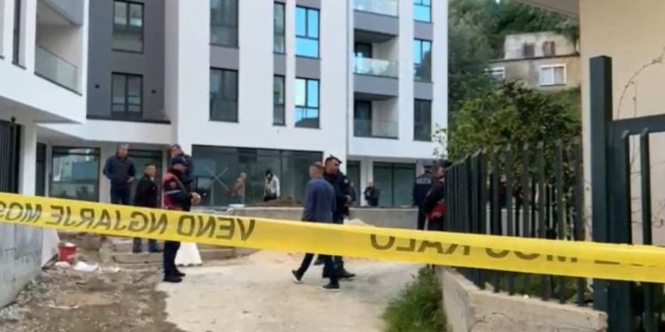 Zbardhen detaje nga ngjarja në Vlorë, 58-vjeçari mori dy pl*mba në kokë e një në kraharor