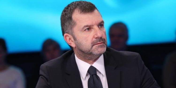 “SPAK pasi zbardhi lobimin me McGonigal, tani po ndriçon atë të PD,” Andi Bushati: Karagjoze deri në përçudnim!